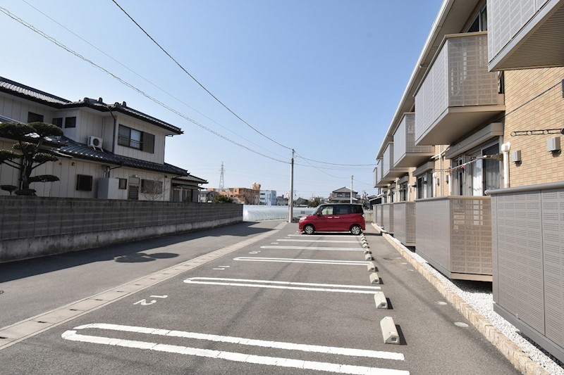 ヴィラセゾン6  駐車場