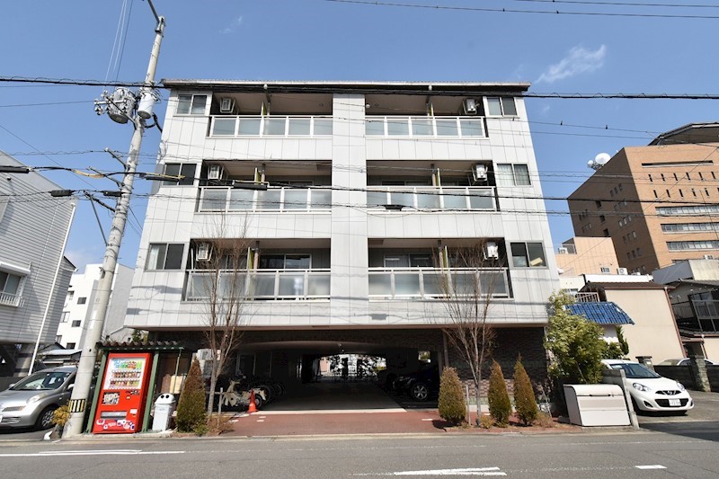 ワースヴィラ 外観