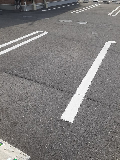 クラールプレディエＡ 駐車場