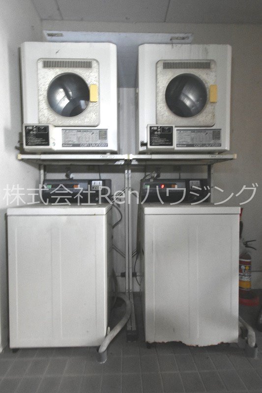 シティハイツ助任 エントランス