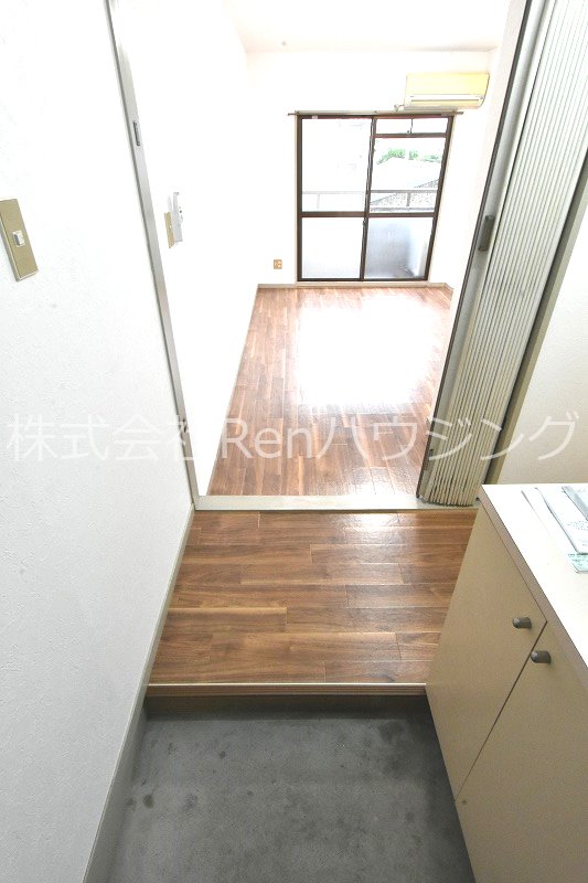 シティハイツ助任 玄関