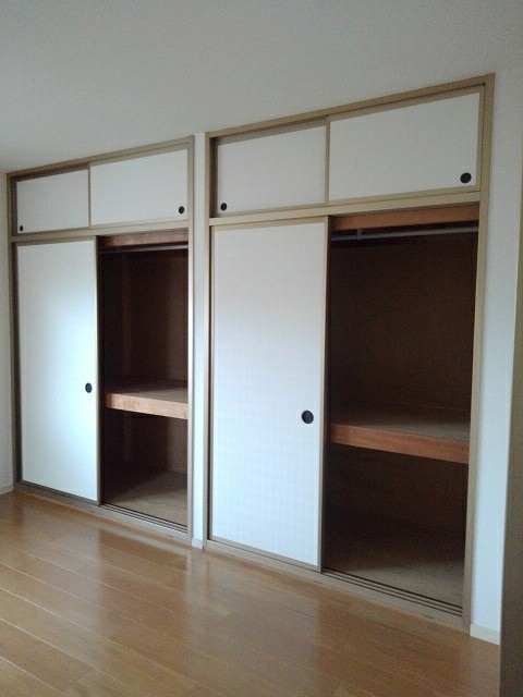 クレセント 収納