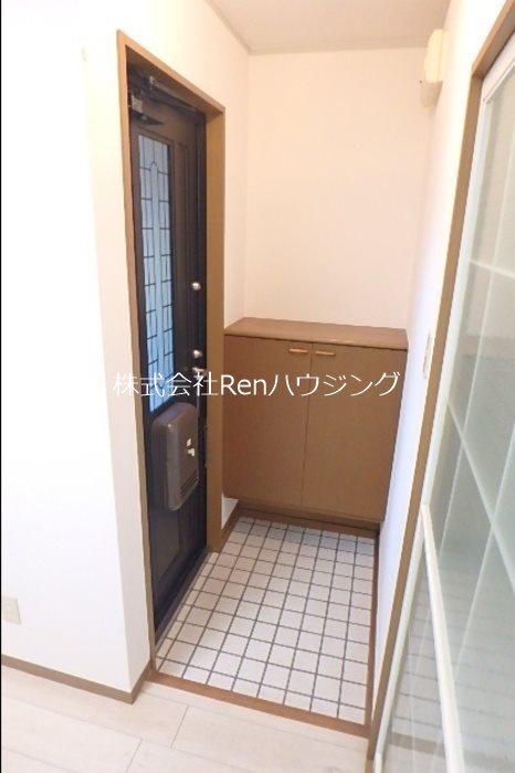 ドミール古川　C棟 玄関