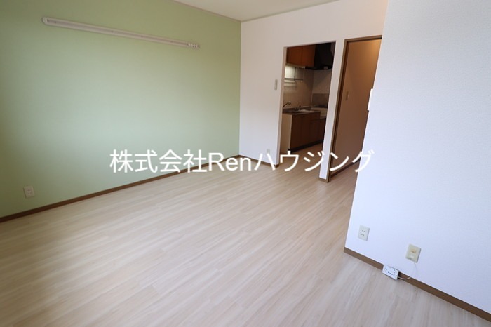 ステイトメント安宅　B棟 リビング