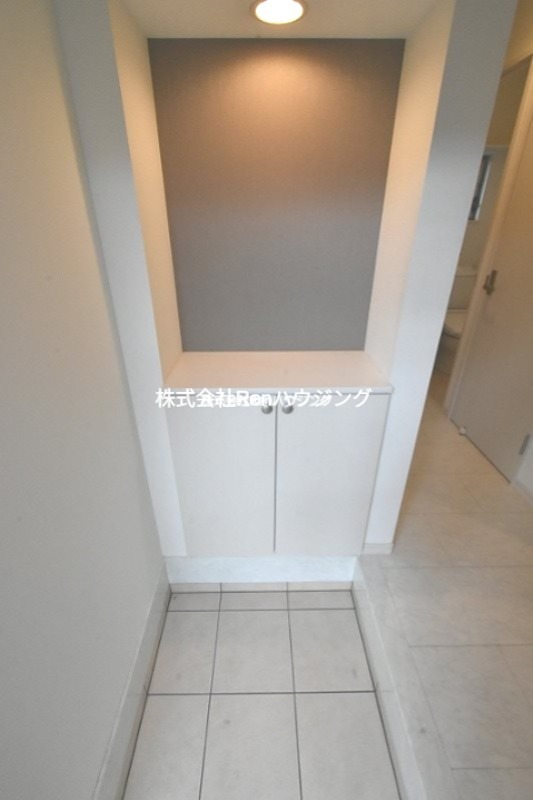 エクセレントガーデンエスト 玄関
