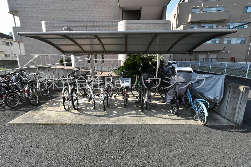 アップルコート 駐車場