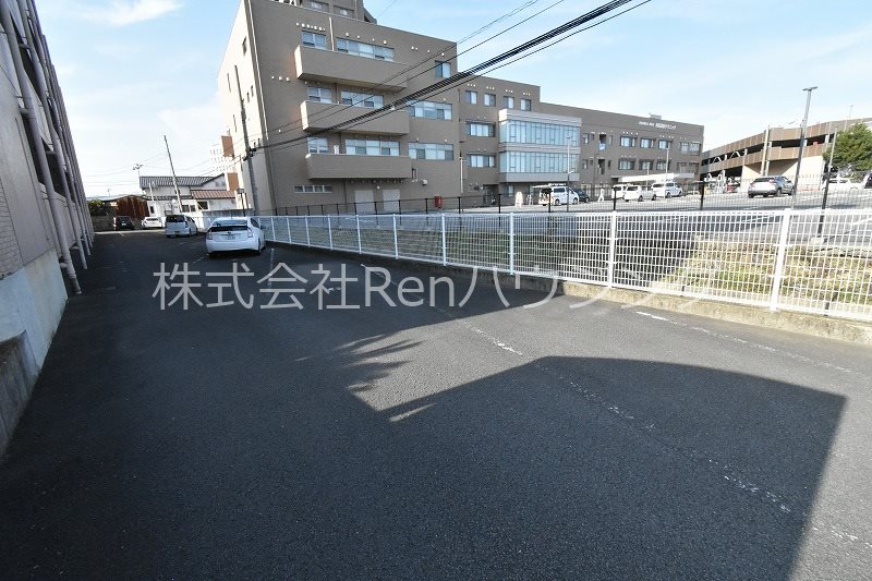 アップルコート 駐車場
