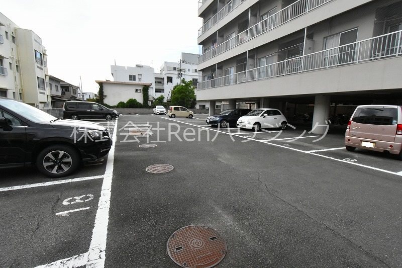 ソレイユ１番館 駐車場