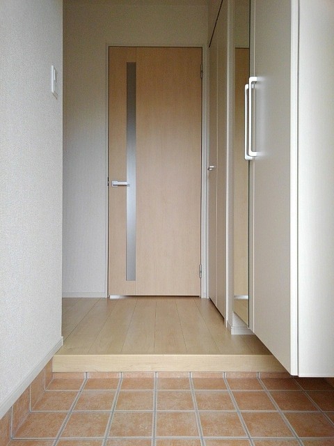 ルシール　名東Ｂ 玄関