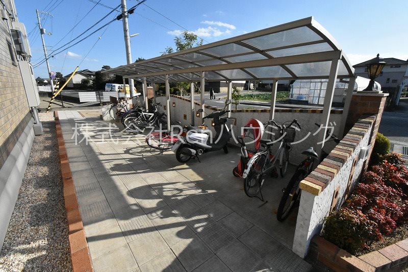 グランパルク 駐車場