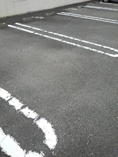 ブライトガーデン 駐車場