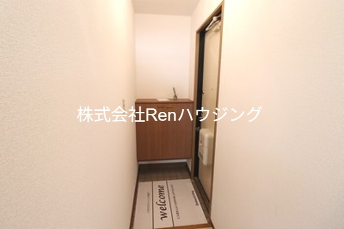ルミナス山城 玄関