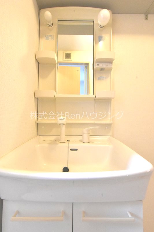 ヴィラージュマルイB棟 洗面所