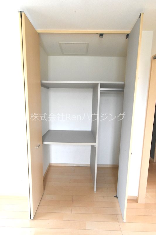 ヴィラージュマルイB棟 収納