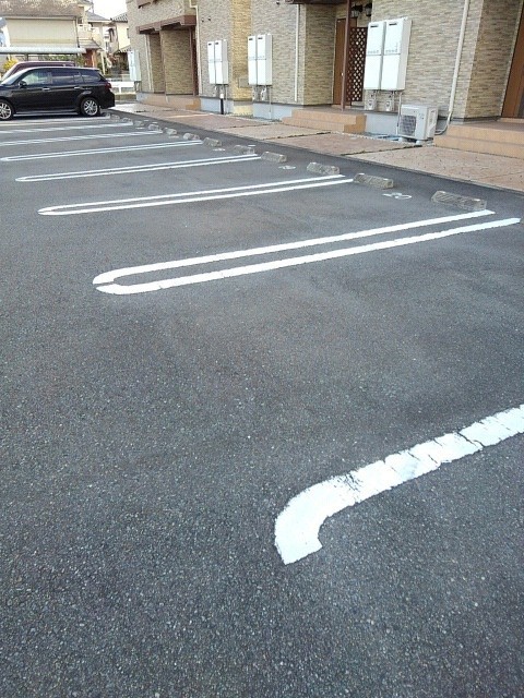 プリムローズ　南浜Ｂ 駐車場