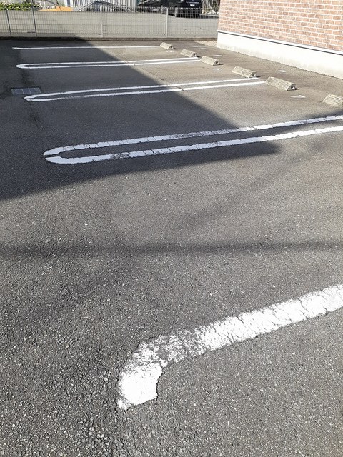 フィール　グラッドＢ 駐車場