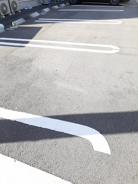 クラール　安宅Ｄ 駐車場