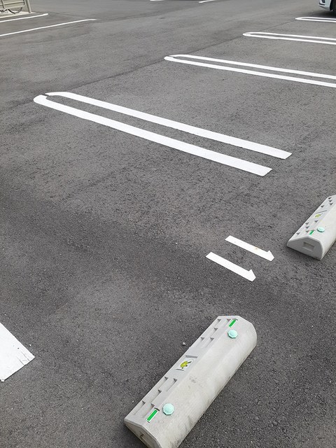 クラール　安宅Ｆ 駐車場