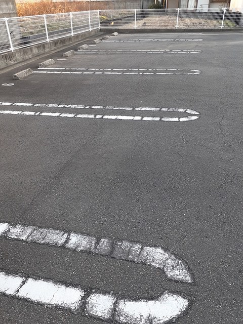 カサ・ベルデ 駐車場