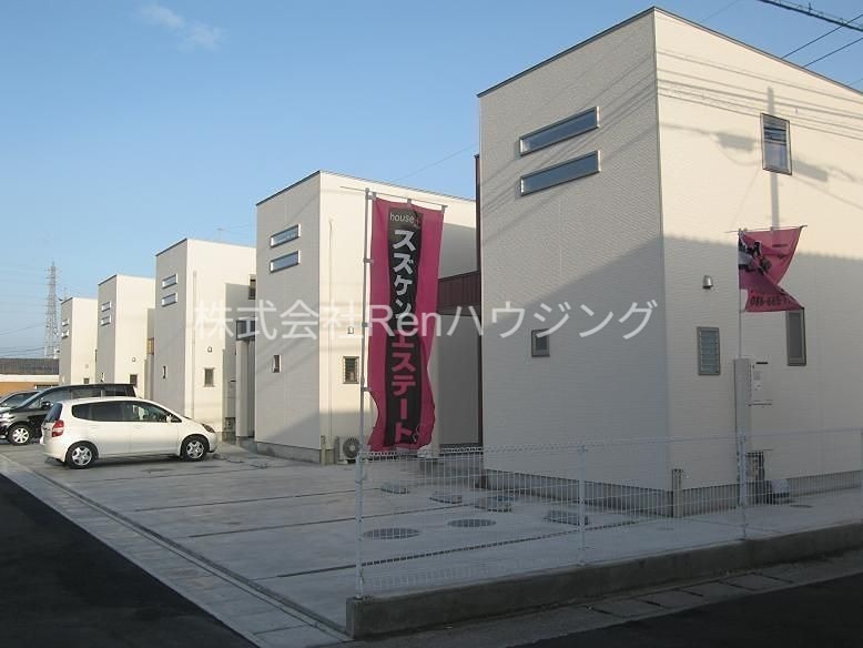 Fit-Cell 田宮 駐車場