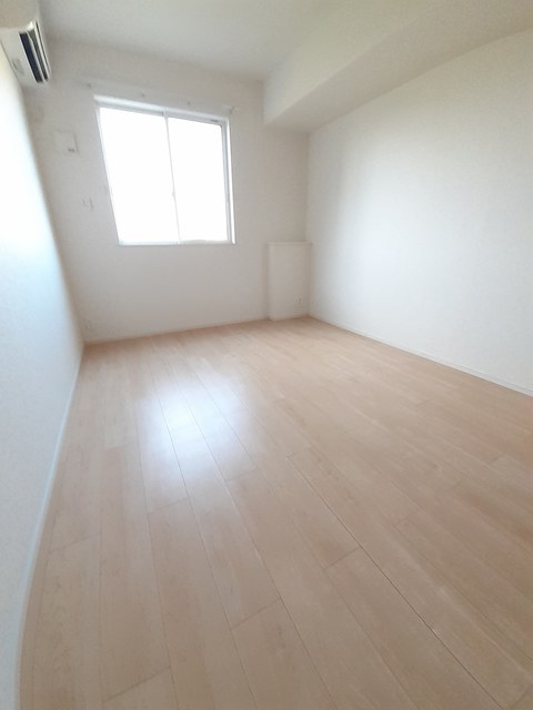 モンドブリエ その他