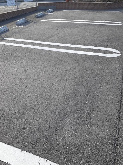モンドブリエ 駐車場