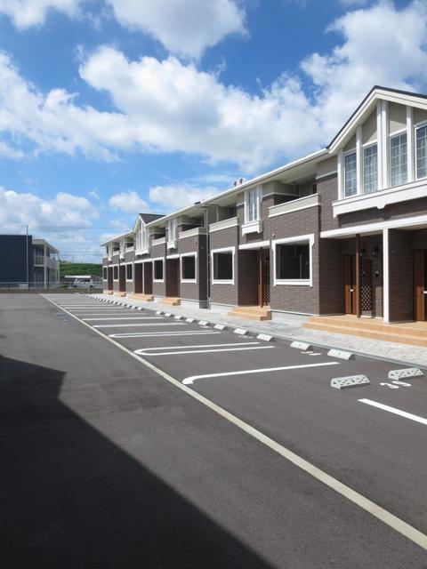 ロータス南島田Ｅ 駐車場