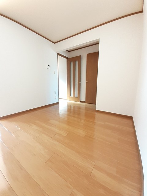 ミストラル その他