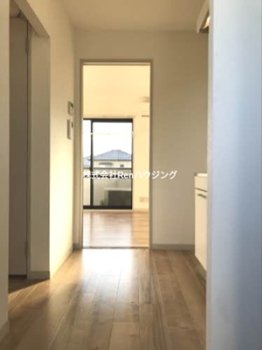 ジュネス新浜 玄関