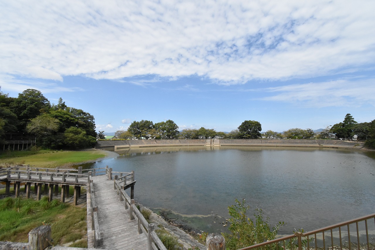 ヴィラージュマルイA棟 公園