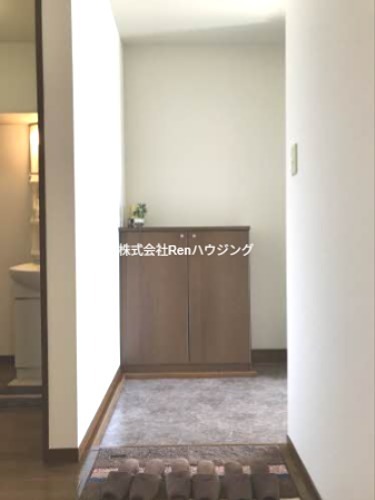 コンフォート　B棟 玄関