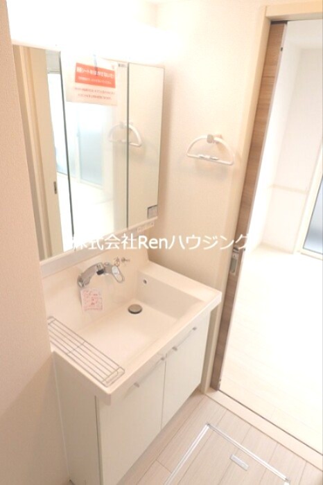 フィオーレ南二軒屋 洗面所