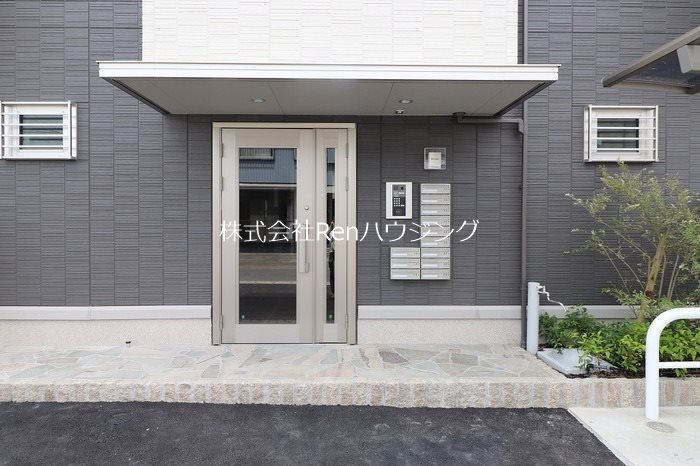 フィオーレ南二軒屋 エントランス