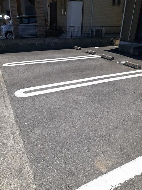 アットホーム石井 駐車場