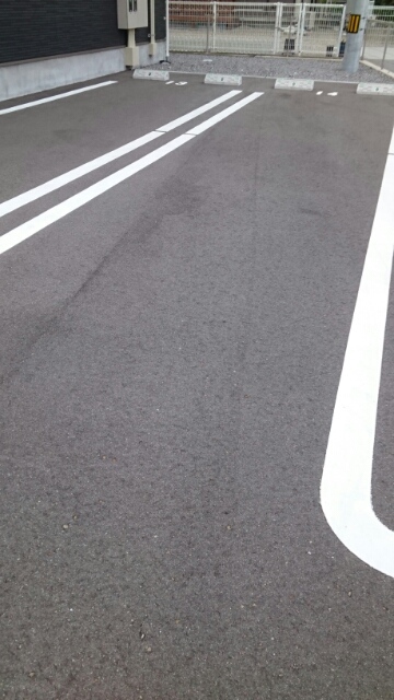 クラール　安宅Ｅ 駐車場