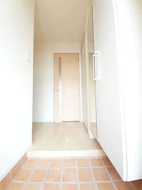 ルシール　鴨島Ａ 玄関