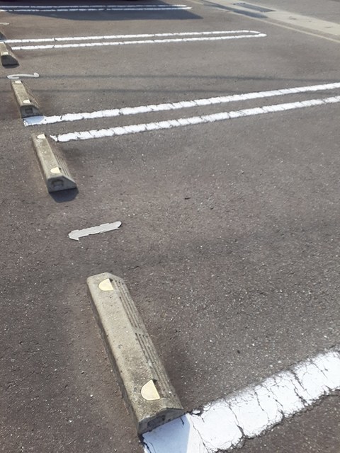 エー　エンジェル 駐車場