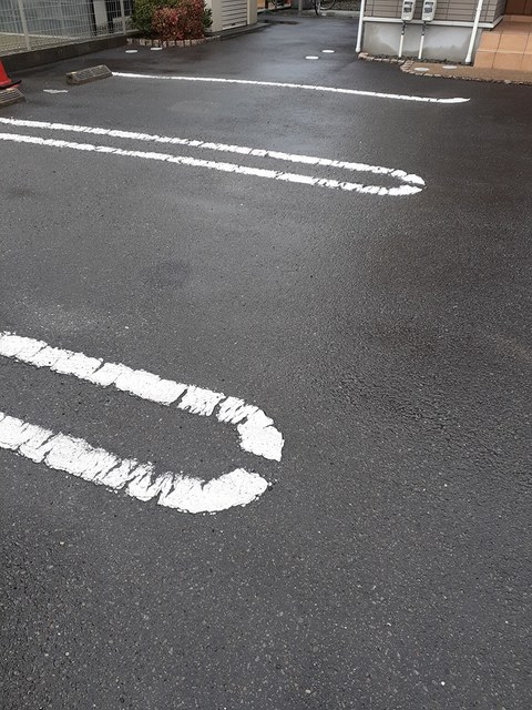 フィオーレⅢ 駐車場
