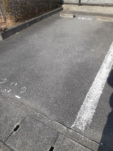 アムール・ハザカＡ 駐車場