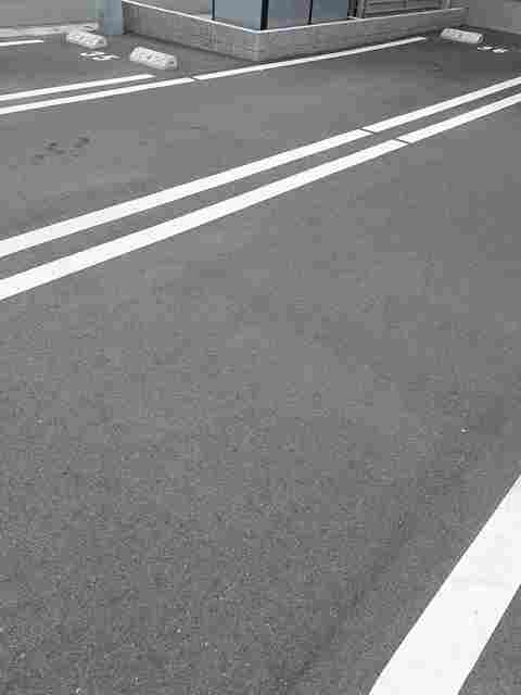 ヴァン・ヴェール　Ⅳ 駐車場