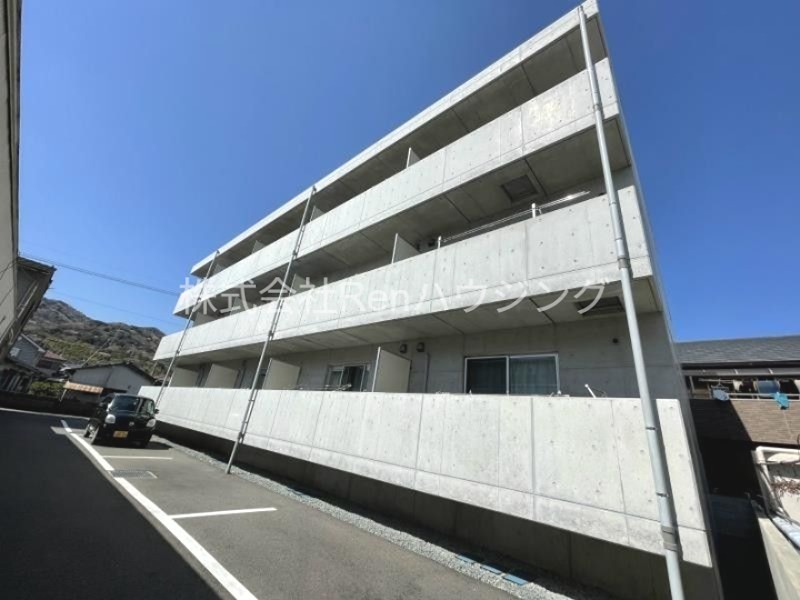 プルミエ 駐車場
