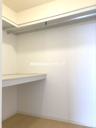シャーメゾン南沖洲　B棟 収納