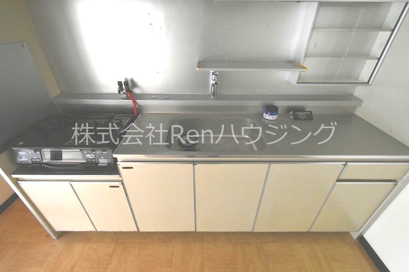 八万レジデンス キッチン