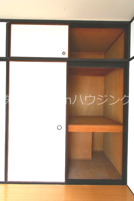 八万レジデンス 収納