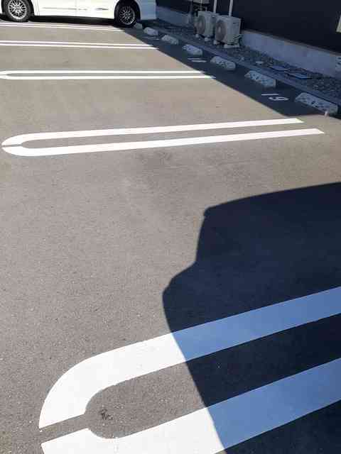 クラール　安宅Ｅ 駐車場