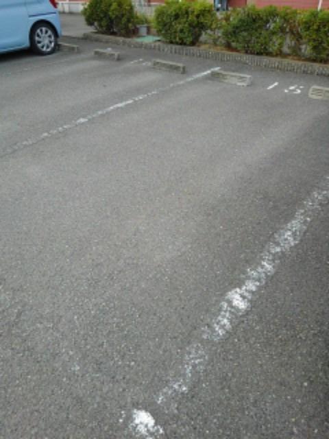グランディ－ル　Ｈ 駐車場