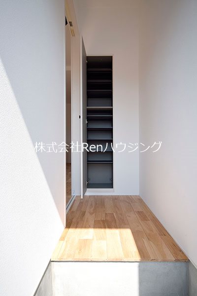 ピース・スクエア石井 玄関
