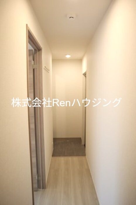エムフルージュ 玄関