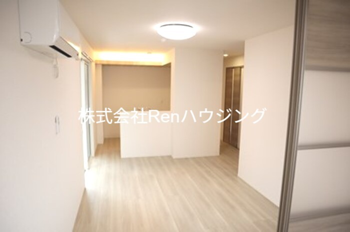 エムフルージュ リビング