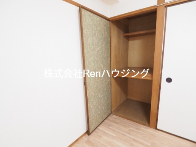 レジェンド国府 収納